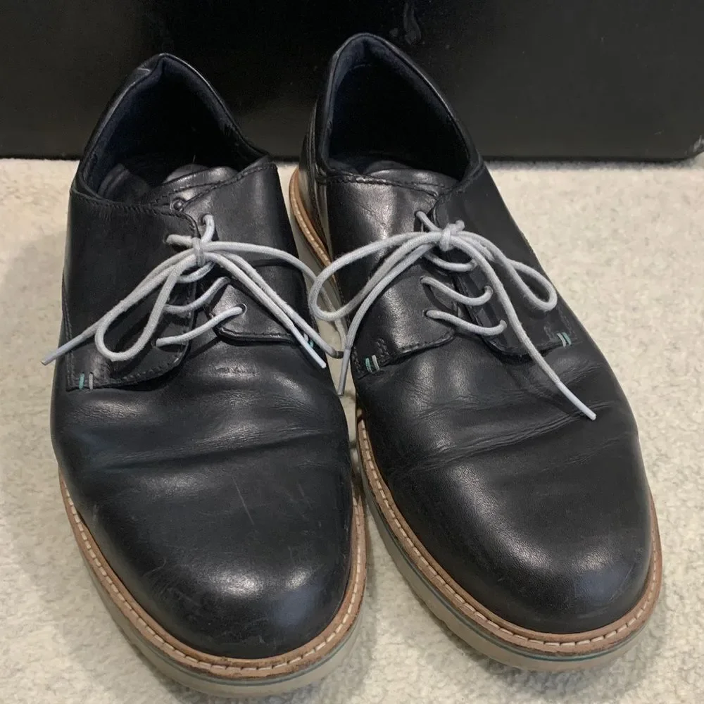 Ecco Black Leather Men's Oxfords with Tan Sole